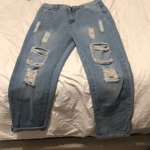Like new! Distressed boyfriend jeans